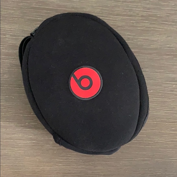 Beats By Dre Headphones - Picture 4 of 4